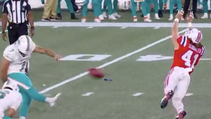 Patriots pull off the coolest blocked kick ever