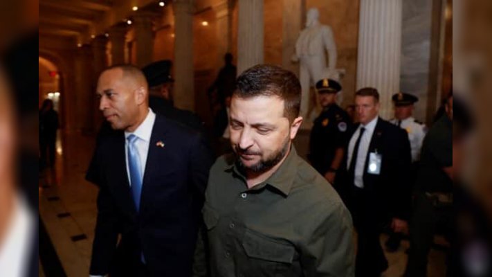 Zelenskyy arrives at US Congress 