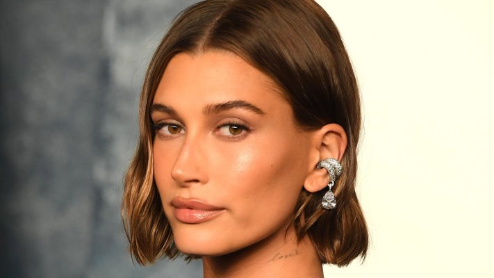 Hailey Bieber's Manicure Looks More Like Big Pink Pearls Than Fingernails