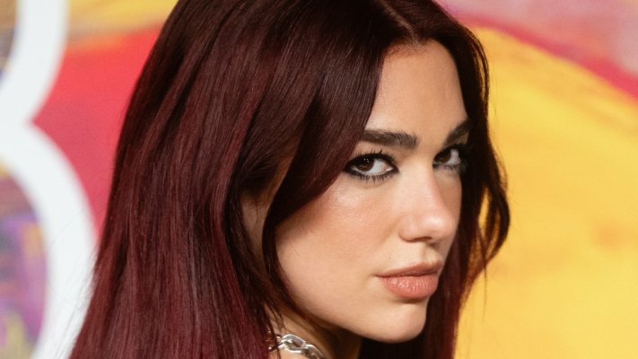 Dua Lipa, Where Have Your Eyebrows Gone?