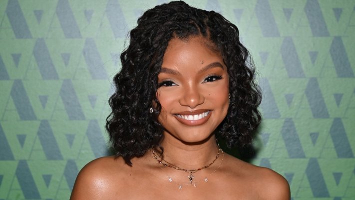 Halle Bailey's Multicolored Nails Don't Really Go Together — But in the Best Way