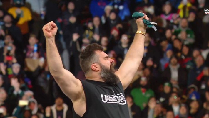 Jason Kelce is LWO 4 Life, helps Rey beat Dom again in Philly