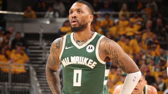 Bucks' Lillard has Achilles strain, status unclear